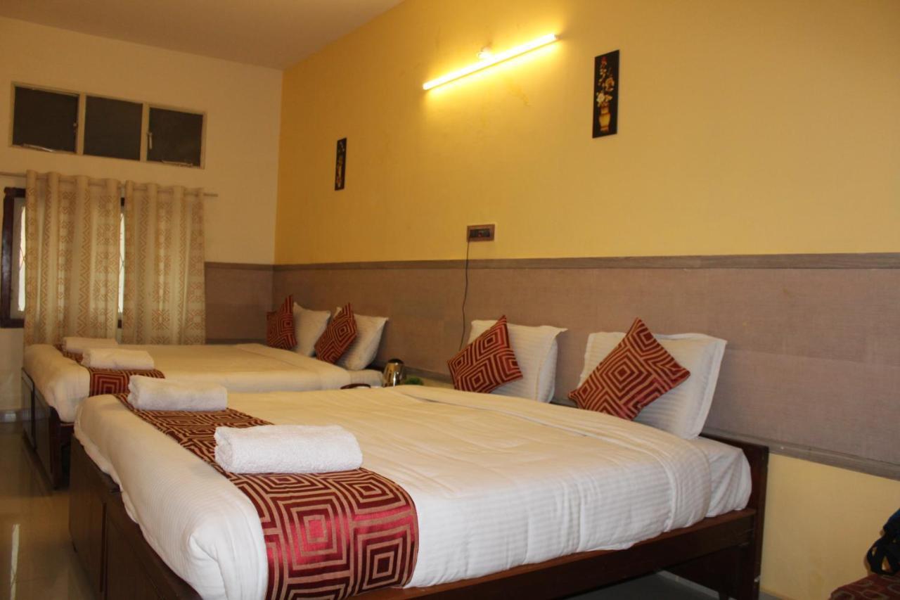 Kaveri Hotel Bed & Breakfast Mysore Exterior foto